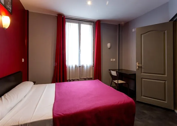 Hipotel Belleville Gare De L'est 2* París