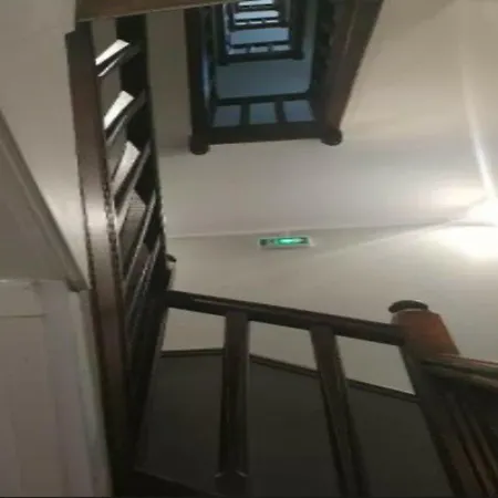 מלון Hipotel Belleville Gare De L'est פריז