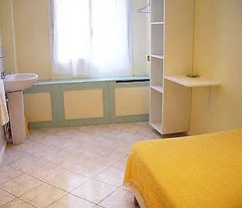 Hipotel Belleville Gare De L'est Hotel