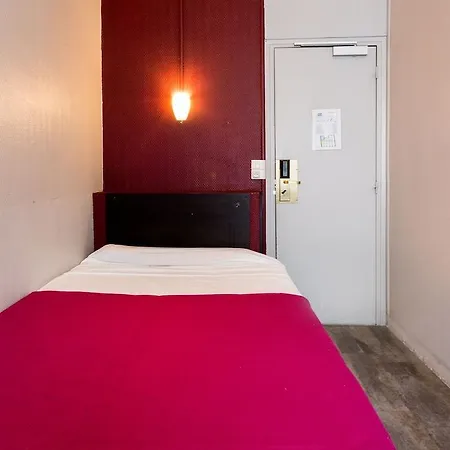 Hipotel Belleville Gare De L'est 2*