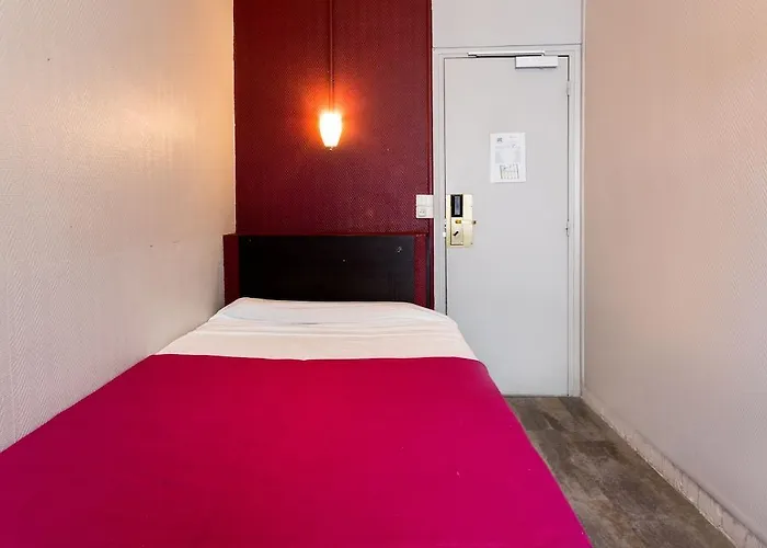 Hipotel Belleville Gare De L'est 2*