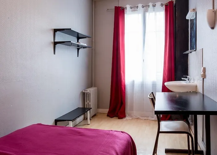 فندق Hipotel Belleville Gare De L'est باريس