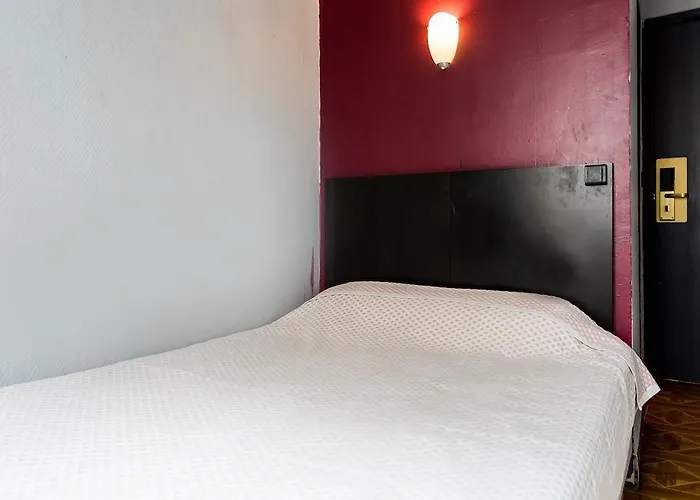 Hipotel Belleville Gare De L'est 2*