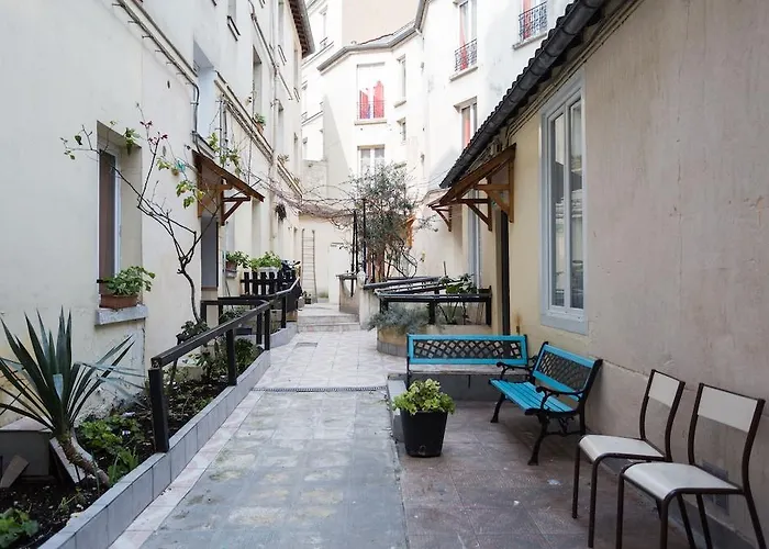 Hipotel Belleville Gare De L'est فندق 2*